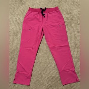 NEW FIGS scrub pants in Electric Orchid